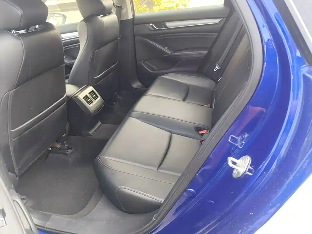 Honda Accord — миниатюра 17