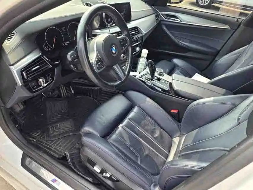 BMW 5 Series (Import) — миниатюра 7