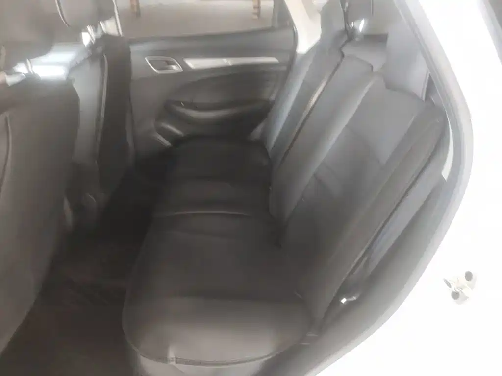 Roewe RX3 — миниатюра 17