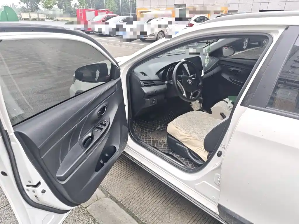 Toyota Yaris L — миниатюра 17