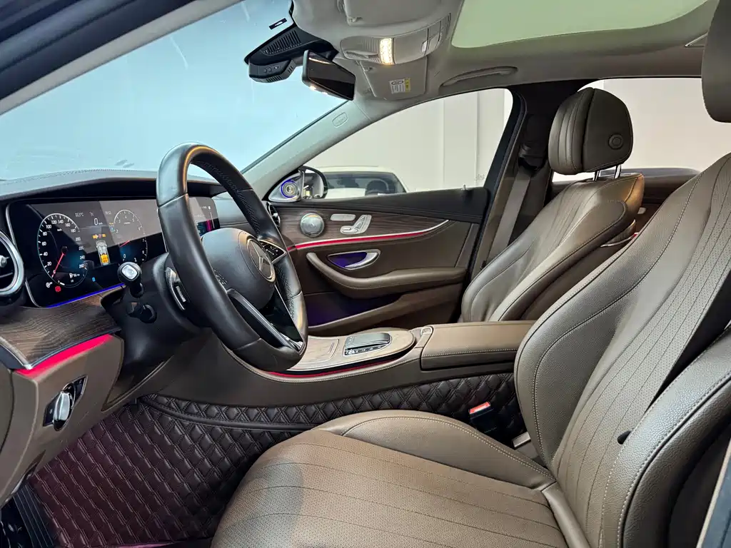 Mercedes-Benz E-Class — миниатюра 7