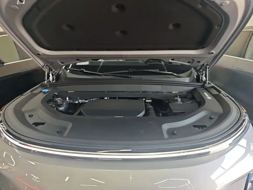 Li Auto Li L8 — миниатюра 20
