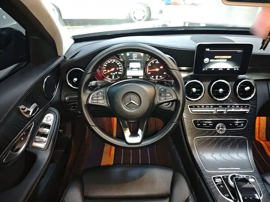 Mercedes-Benz C-Class — миниатюра 7