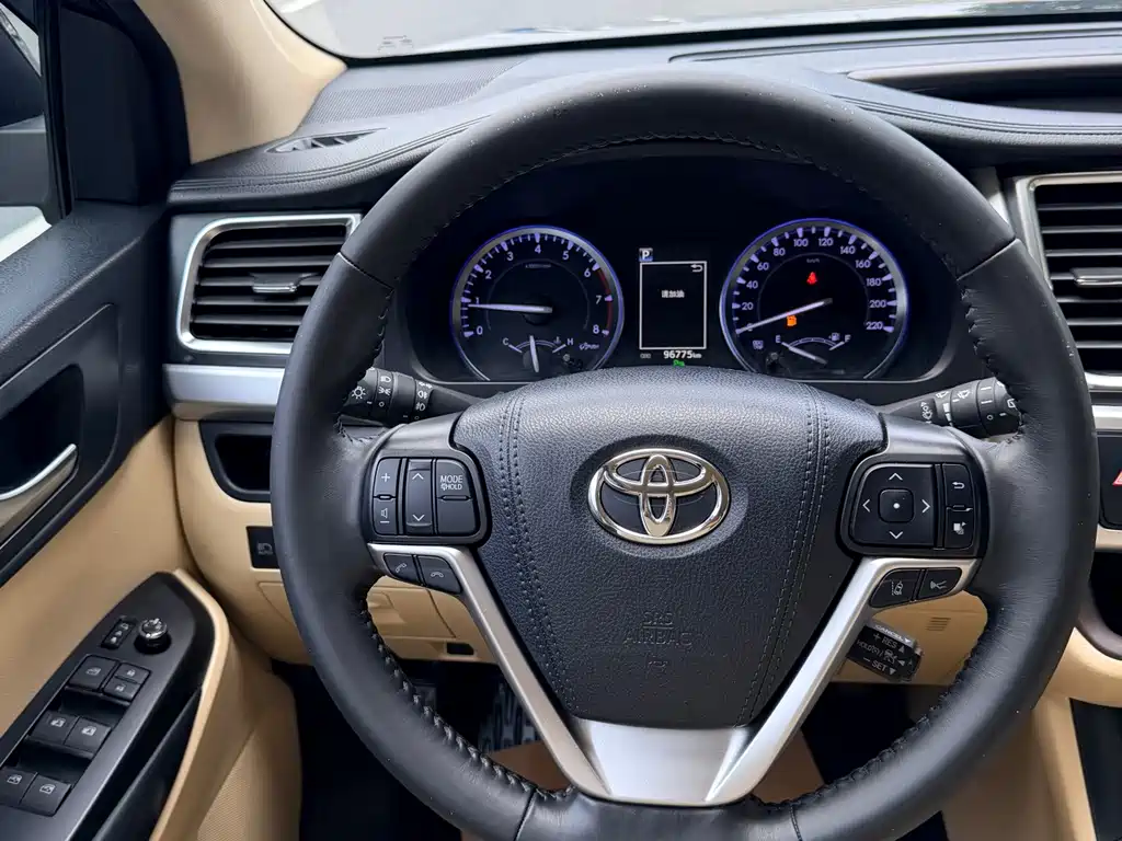 Toyota Highlander — миниатюра 7