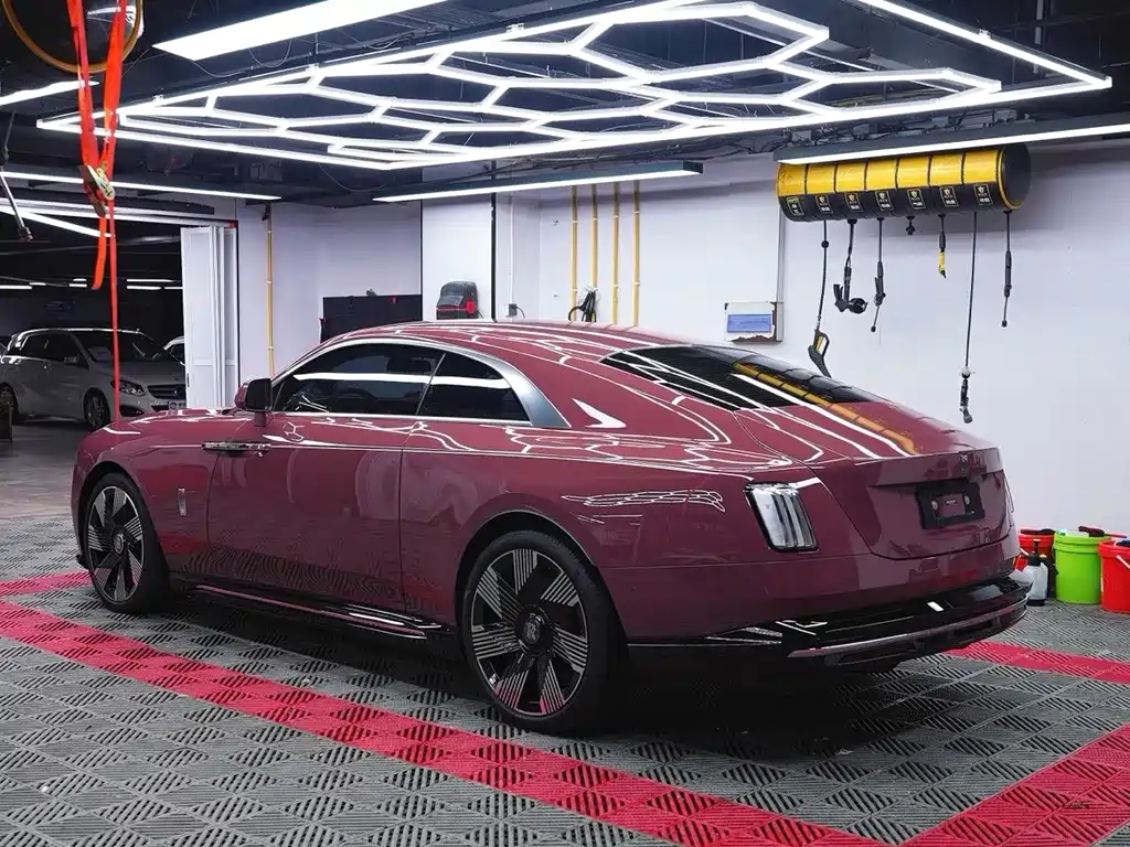 Rolls-Royce Phantom — миниатюра 4
