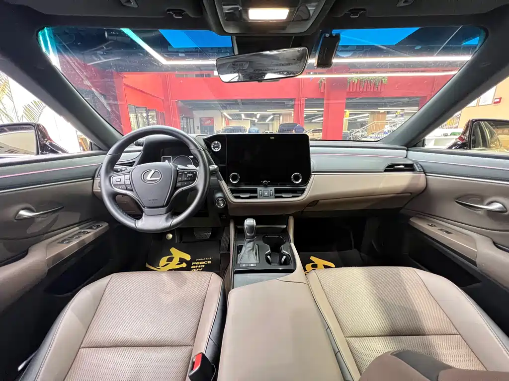 Lexus ES — миниатюра 12