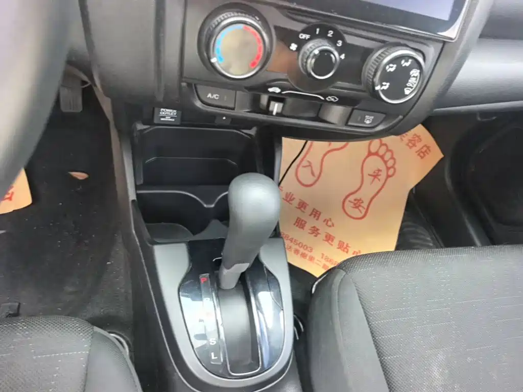 Honda Fit — миниатюра 14