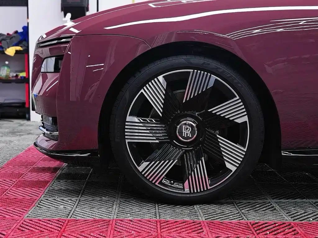 Rolls-Royce Phantom — миниатюра 5