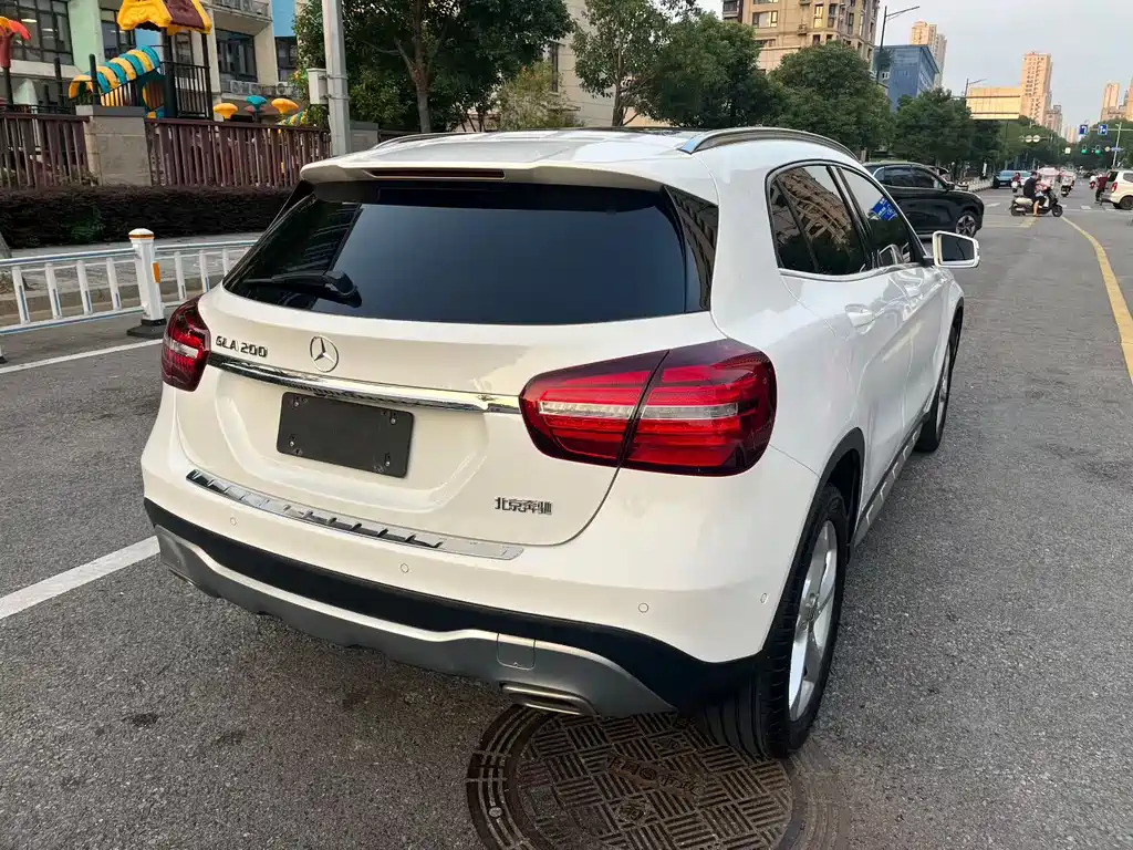 Mercedes-Benz GLA — миниатюра 9