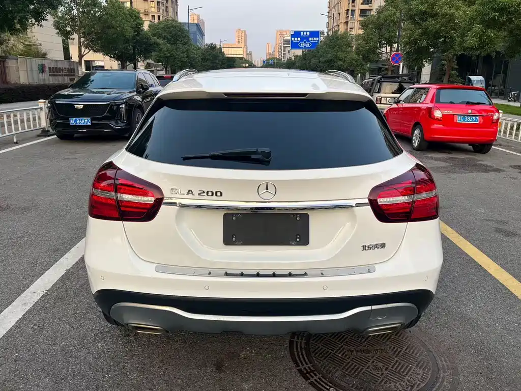 Mercedes-Benz GLA — миниатюра 8
