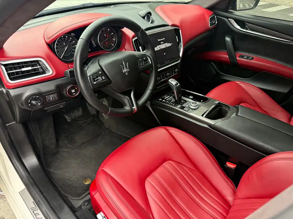 Maserati Ghibli — миниатюра 8
