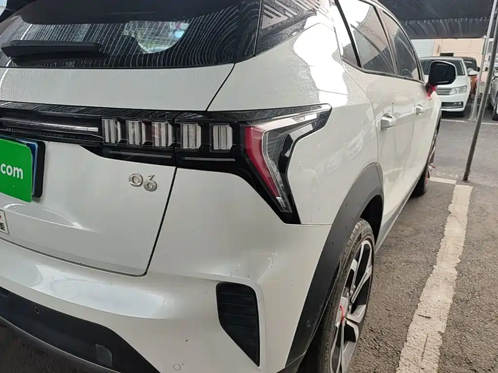 Lynk & Co 06 — миниатюра 8