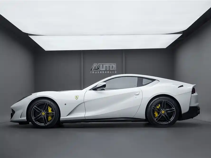 Ferrari 812 2017 6.5L Superfast
