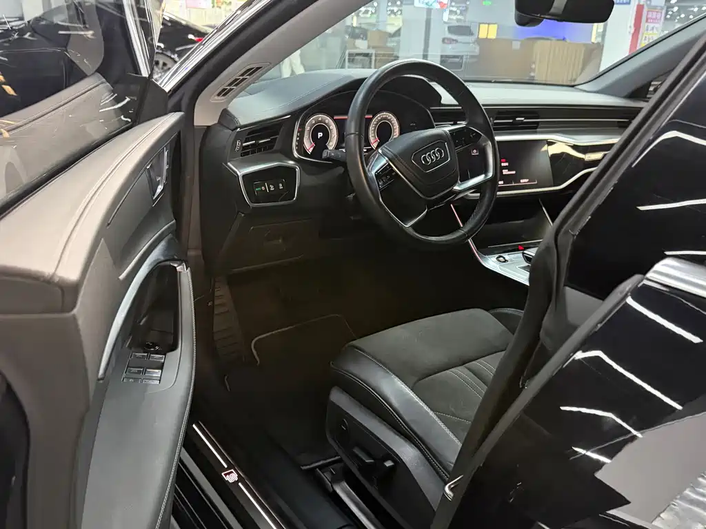 Audi A7L — миниатюра 9