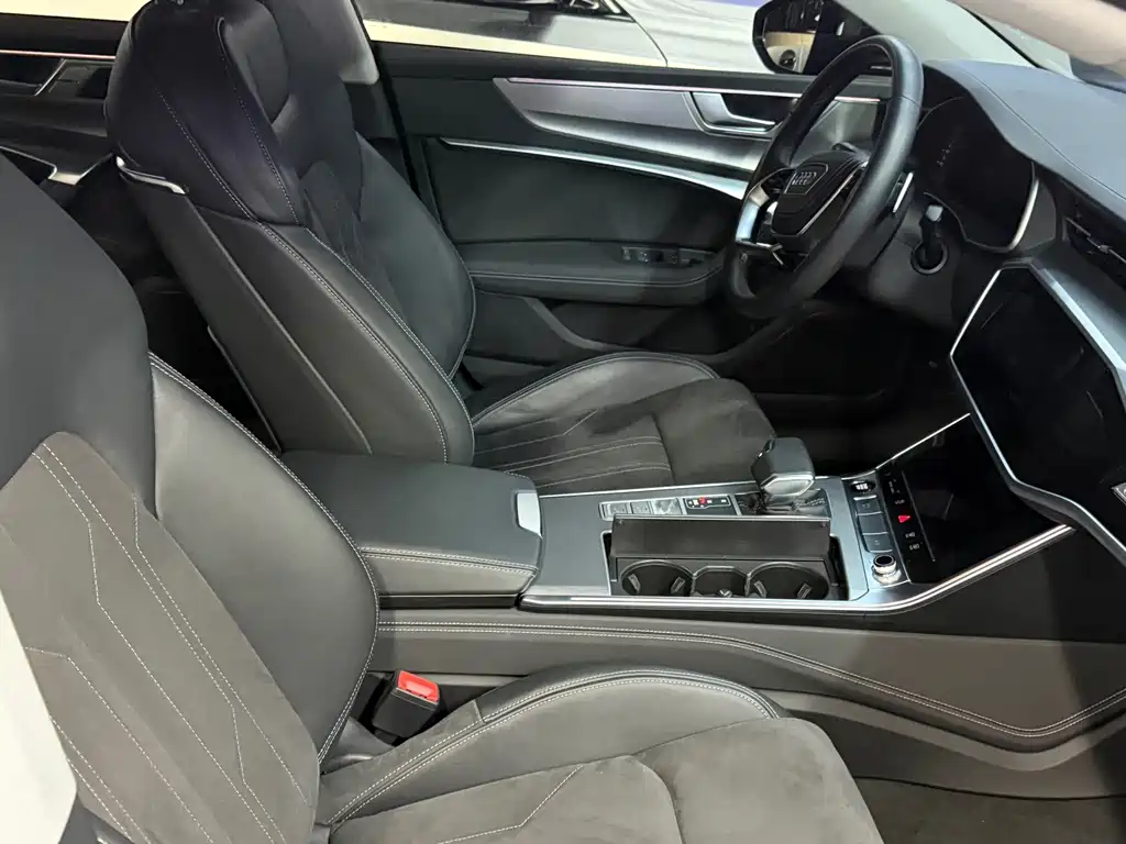 Audi A7L — миниатюра 14