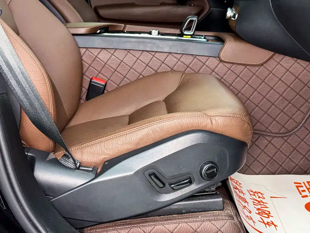 Volvo XC90 — миниатюра 12