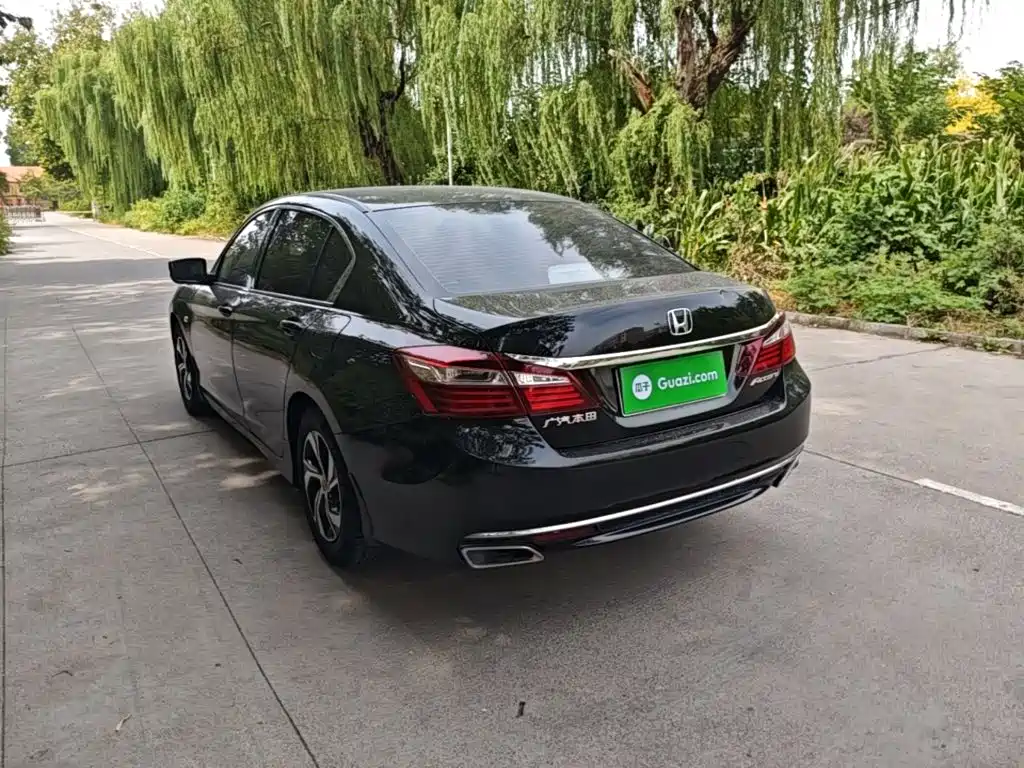 Honda Accord — миниатюра 5