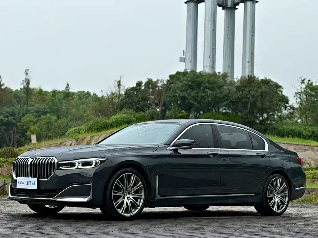 BMW 7 Series — миниатюра 2