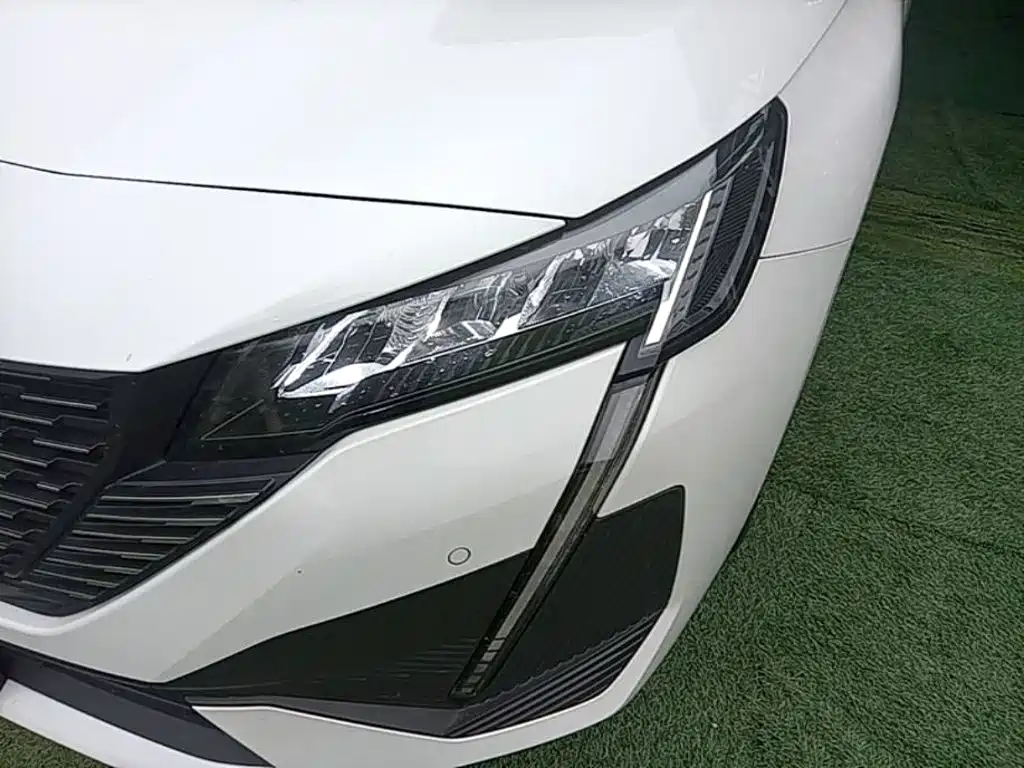 Peugeot 408 — миниатюра 24
