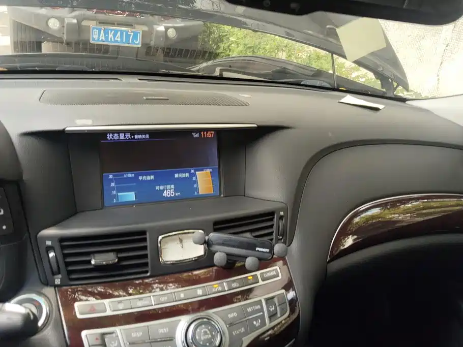 Infiniti Q70 — миниатюра 13