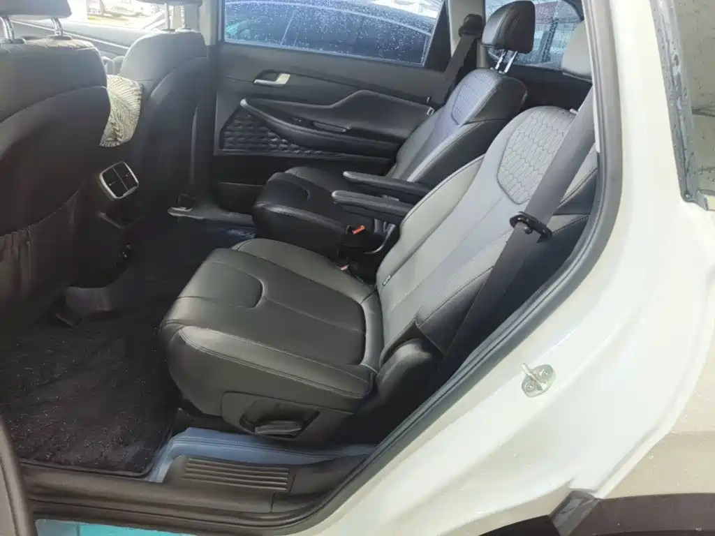 Hyundai Santa Fe — миниатюра 17