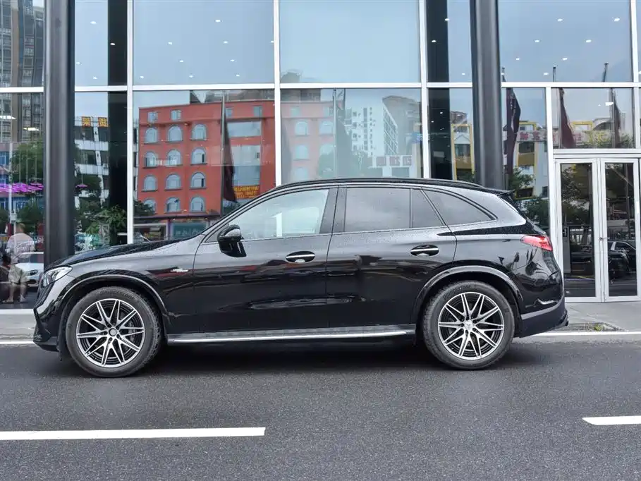 Mercedes-Benz GLC AMG — миниатюра 2