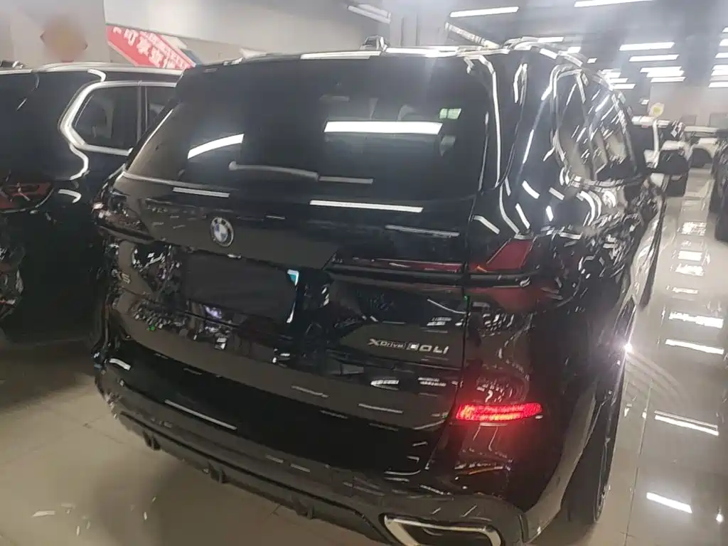 BMW X5 2023 xDrive 30Li Premium M Sport