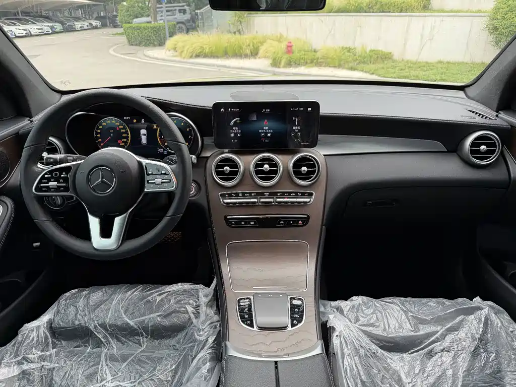 Mercedes-Benz GLC — миниатюра 26