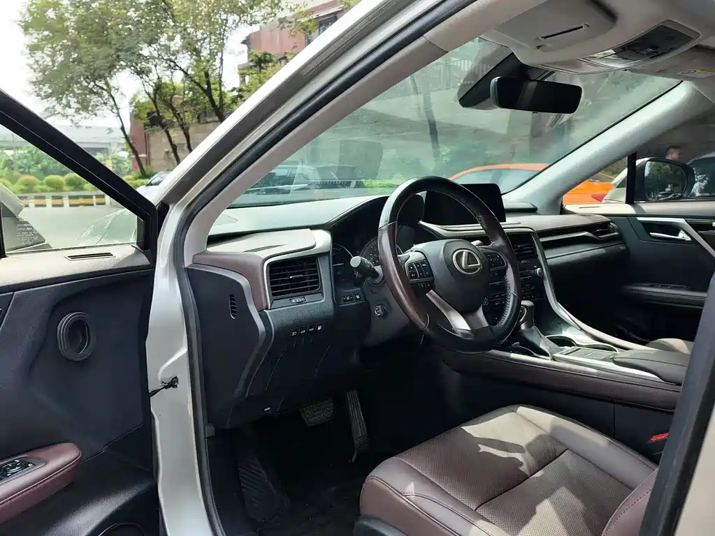 Lexus RX — миниатюра 12