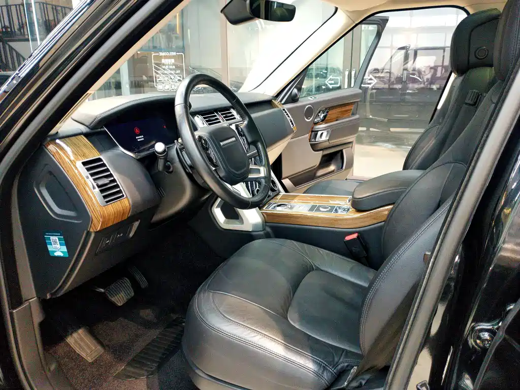 Land Rover Range Rover — миниатюра 10