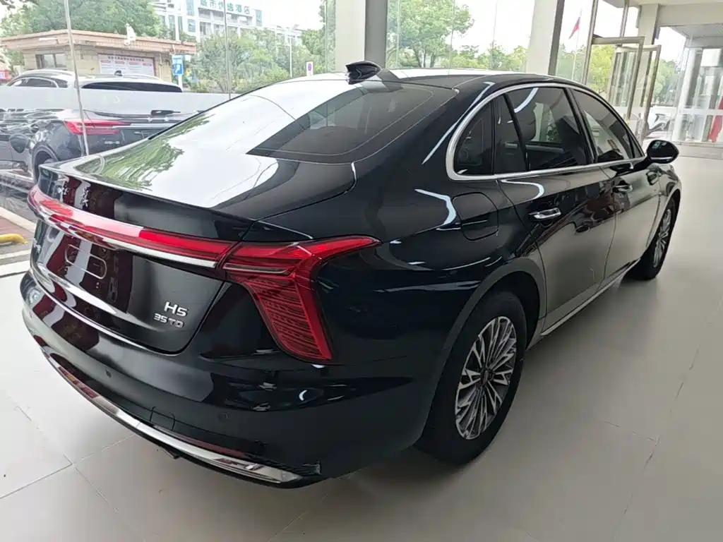 Hongqi Hongqi H5 — миниатюра 7