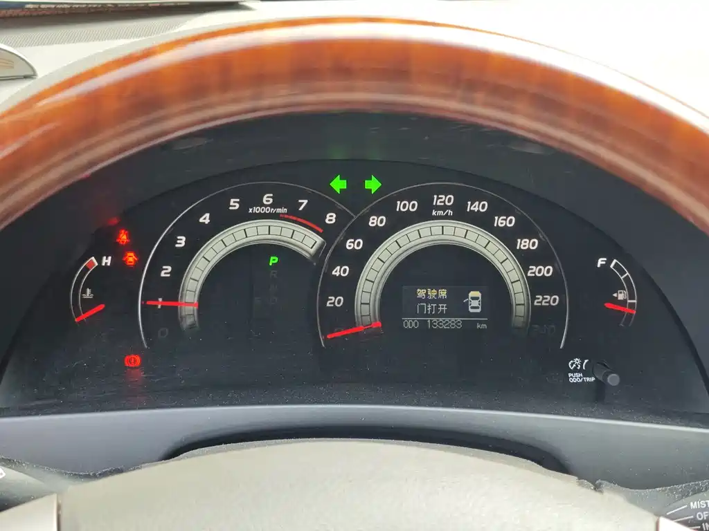 Toyota Camry — миниатюра 18