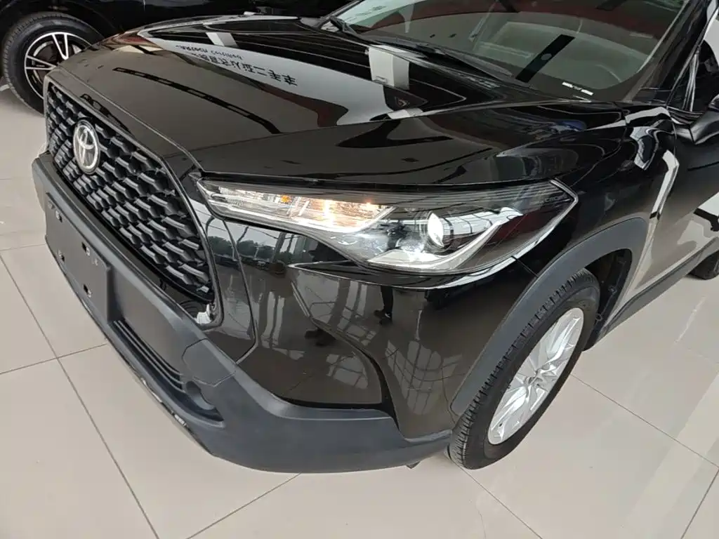 Toyota Corolla Cross — миниатюра 24