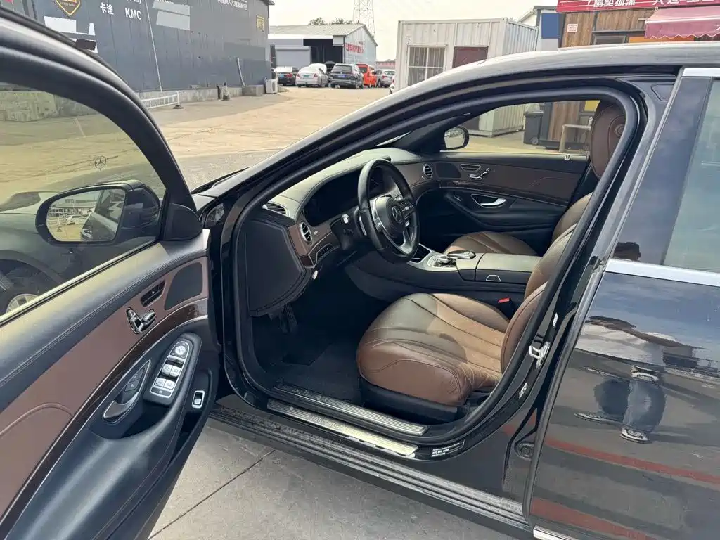 Mercedes-Benz S-Class — миниатюра 7