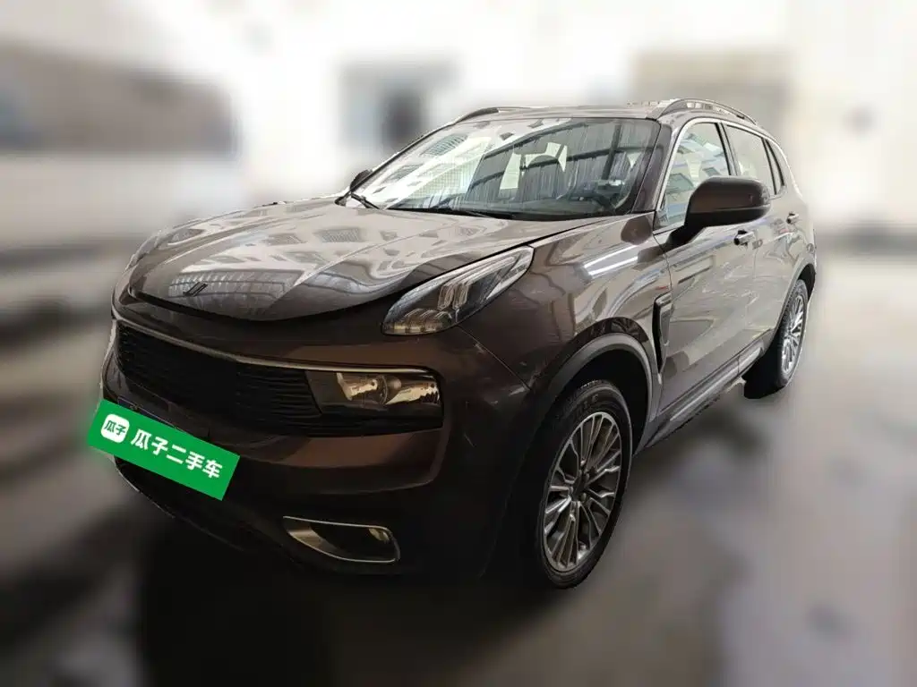 Lynk & Co 01