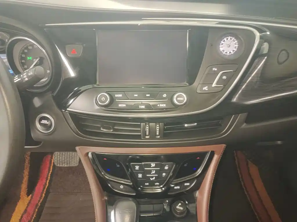 Buick Envision Plus — миниатюра 13