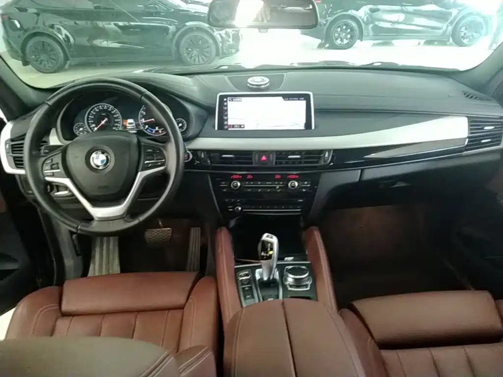 BMW X6 — миниатюра 10