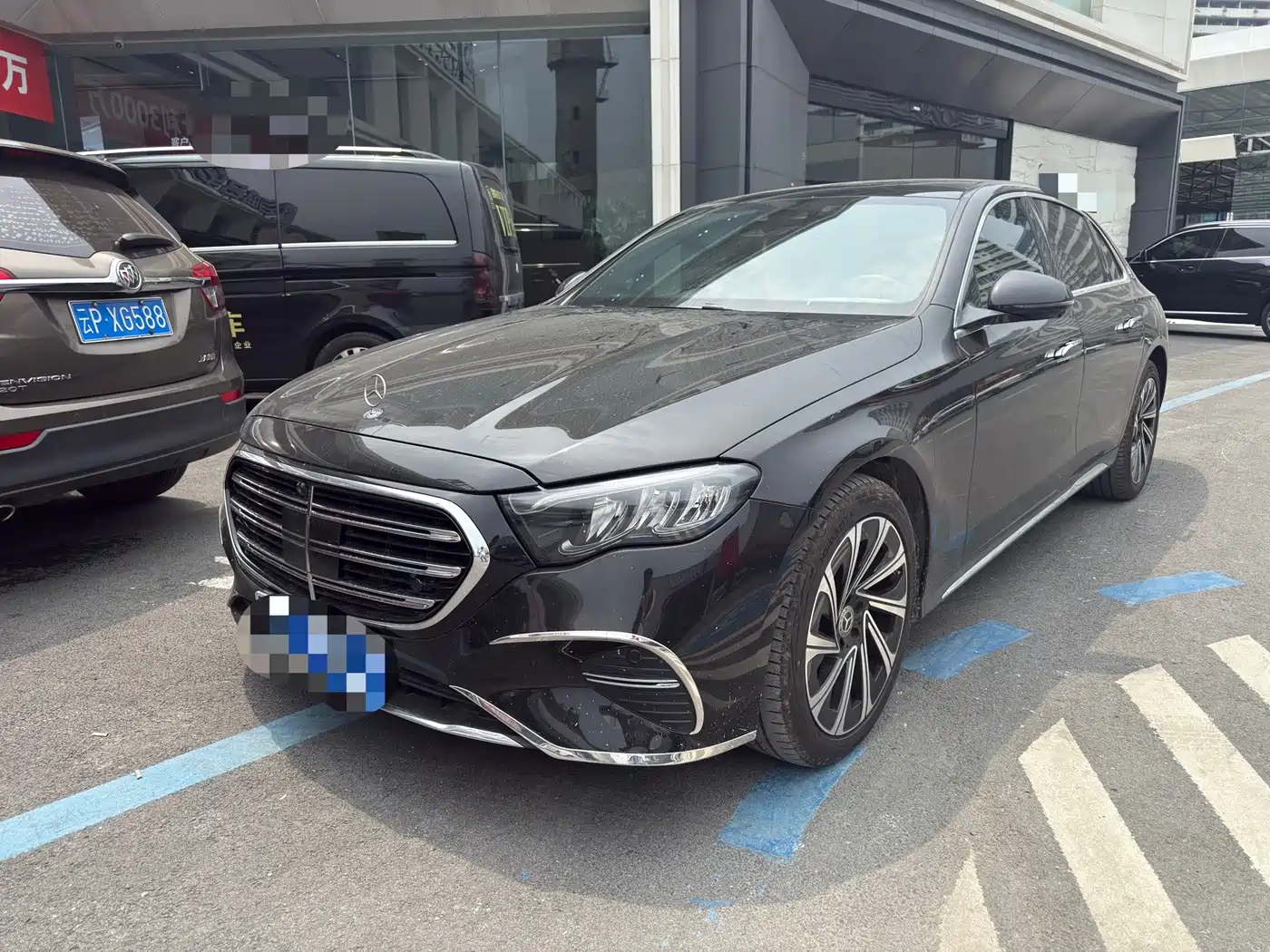 奔驰E级 2025款 E 300 L 豪华型 2025