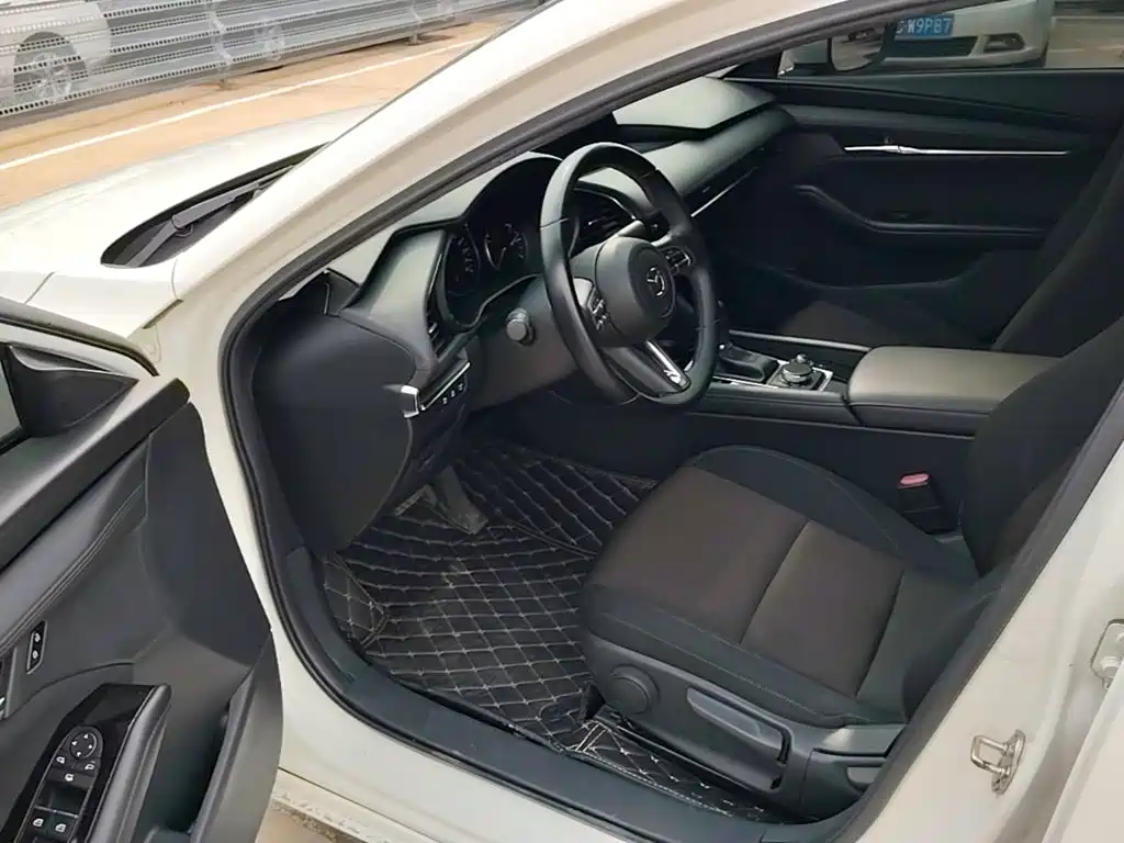 Mazda 3 Axela — миниатюра 16
