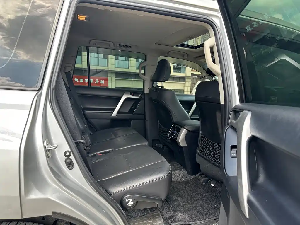 Toyota Prado — миниатюра 8