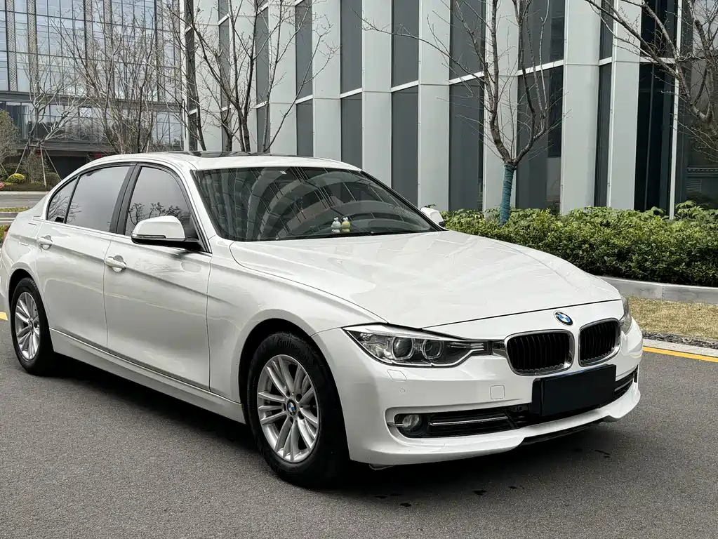 BMW 3 Series — миниатюра 3