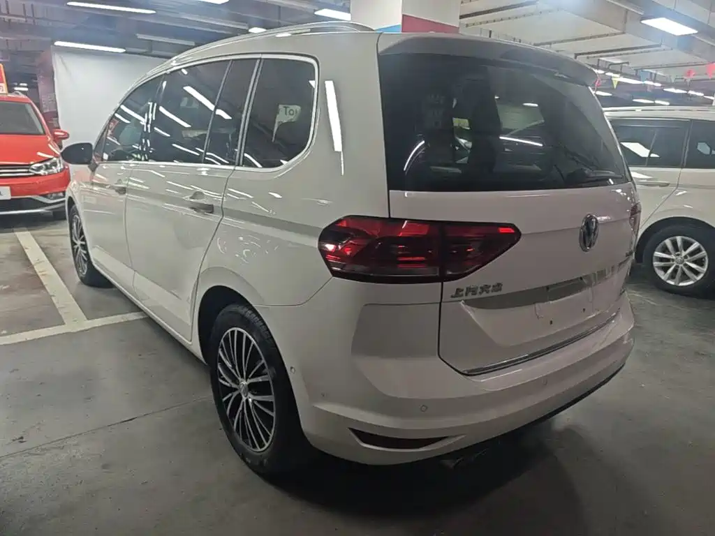 Volkswagen Touran — миниатюра 5