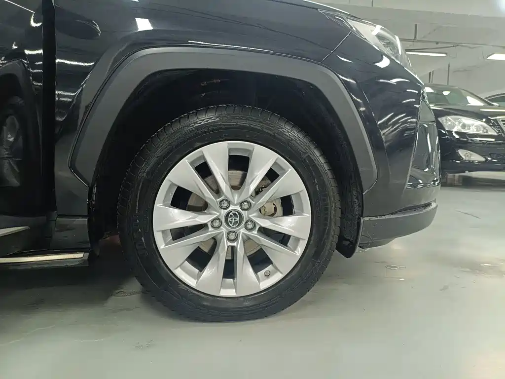 Toyota Wildlander — миниатюра 14