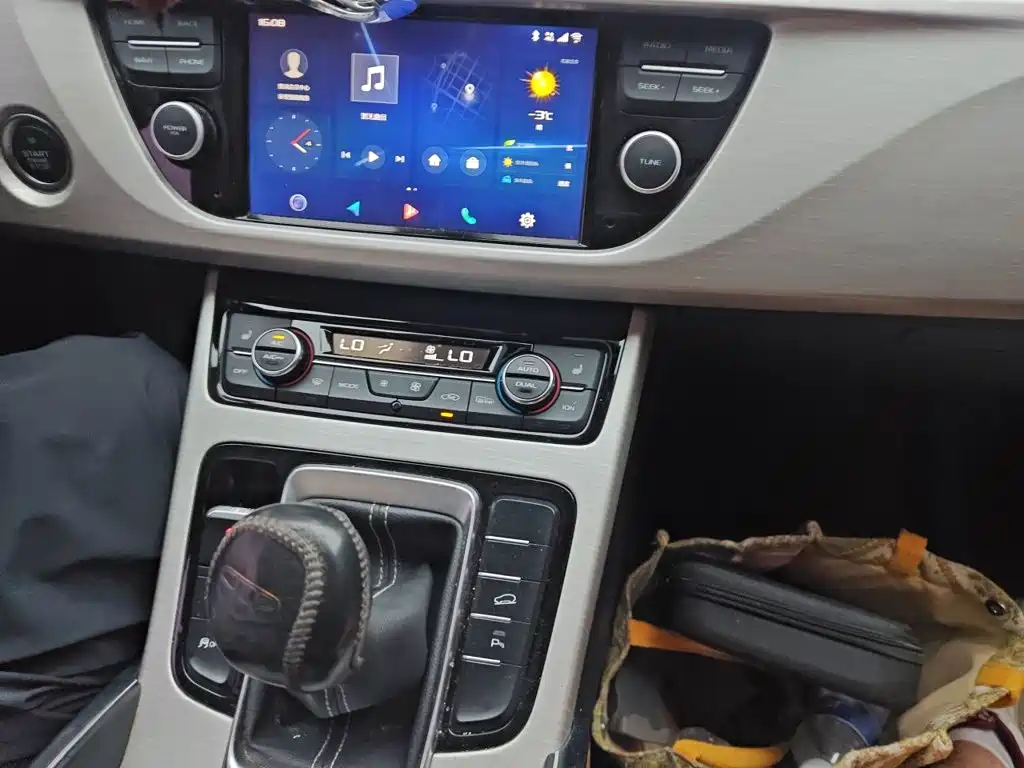 Geely Boyue — миниатюра 10