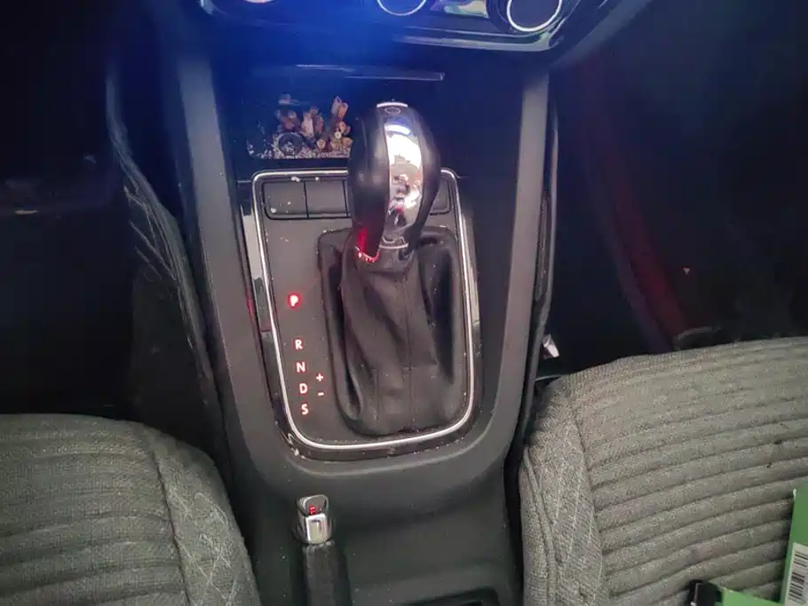 Volkswagen Sagitar — миниатюра 16