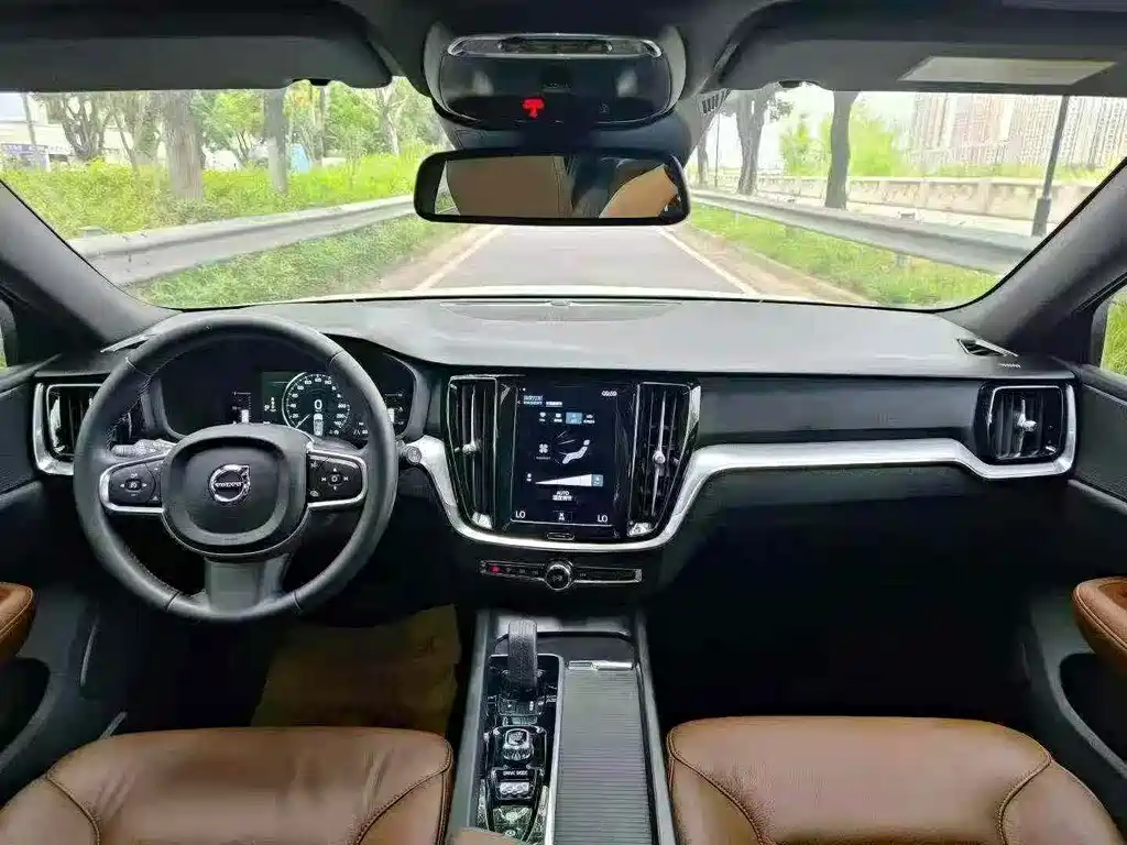 Volvo V60 — миниатюра 5