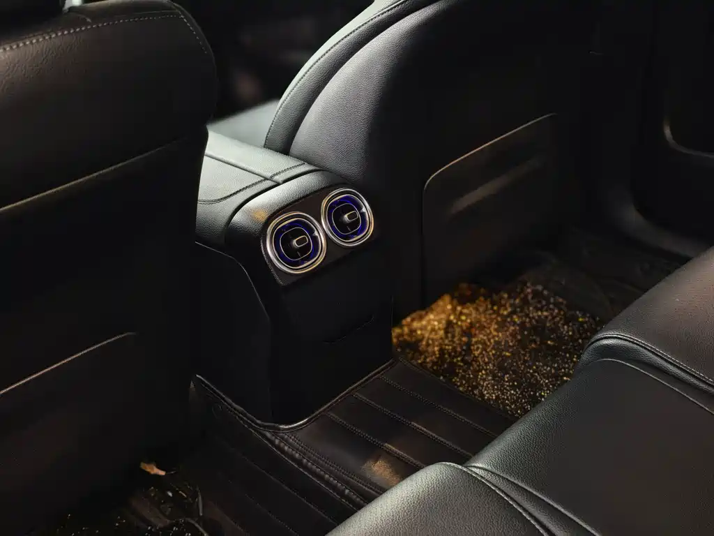Mercedes-Benz C-Class — миниатюра 24