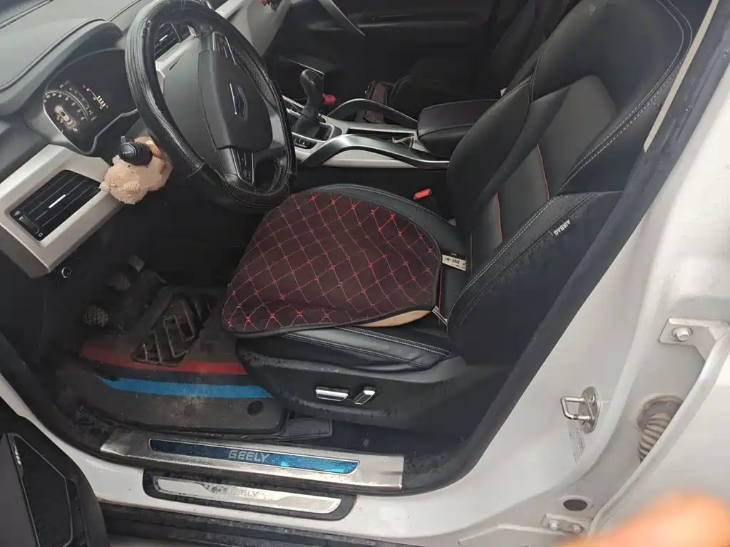 Geely Boyue — миниатюра 13