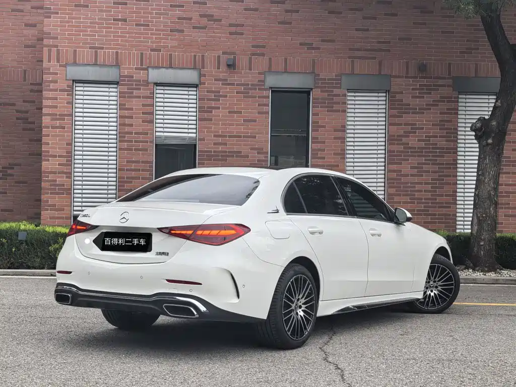 Mercedes-Benz C-Class — миниатюра 3