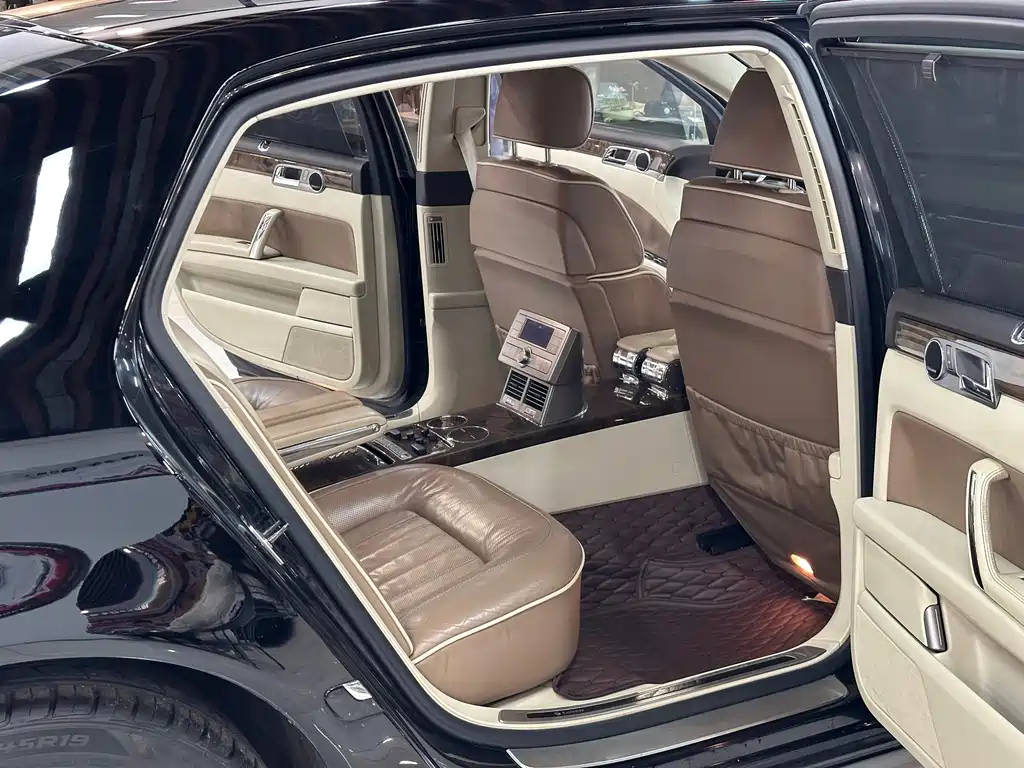 Volkswagen Phaeton — миниатюра 10